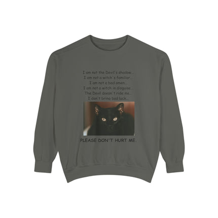 Unisex Sweatshirt – Thoughtful Black Cat Design – Garment-Dyed