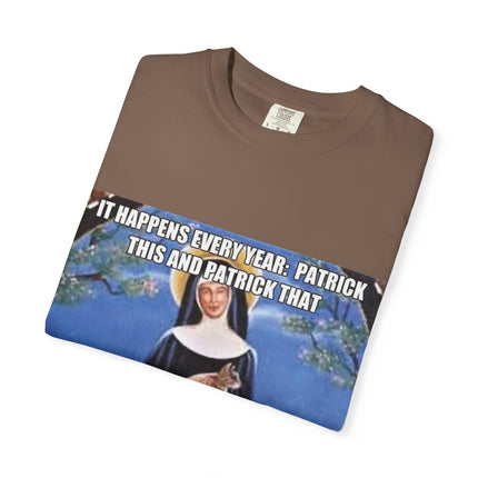 Funny Cat Lover T-Shirt - 'No One Remembers Me and My Cats' Design - Perfect Gift for Pet Owners