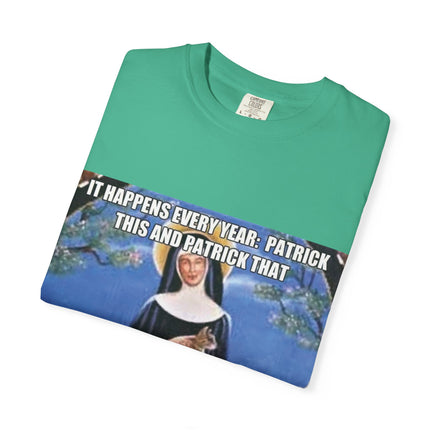 Funny Cat Lover T-Shirt - 'No One Remembers Me and My Cats' Design - Perfect Gift for Pet Owners