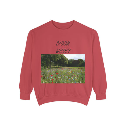 Bloom Wildly Sweatshirt – Nature-Inspired Floral Design – Unisex Fit