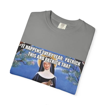 Funny Cat Lover T-Shirt - 'No One Remembers Me and My Cats' Design - Perfect Gift for Pet Owners
