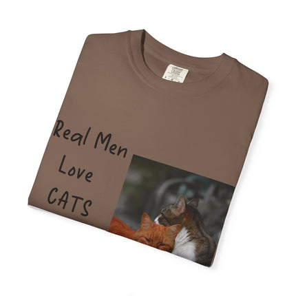 Real Men Love Cats Unisex T-Shirt - Cute Cat Lover Tee