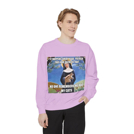 Humorous Unisex Sweatshirt - "No One Remembers Me and My Cats"