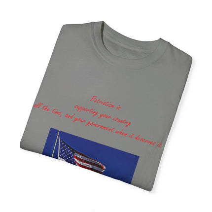 Mark Twain Quote Tee – Patriotic Unisex Flag Shirt in Soft Cotton