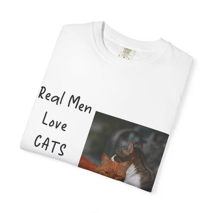 Real Men Love Cats Unisex T-Shirt - Cute Cat Lover Tee