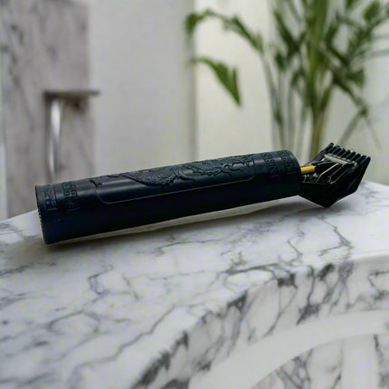 Black Beard Trimmer With Dragon Design. Cuts 0.5-4mm with included Guards.