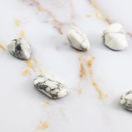 Howlite tumbled stone-1