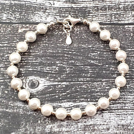 Shell Pearls White Bracelet With Silver Beads-4